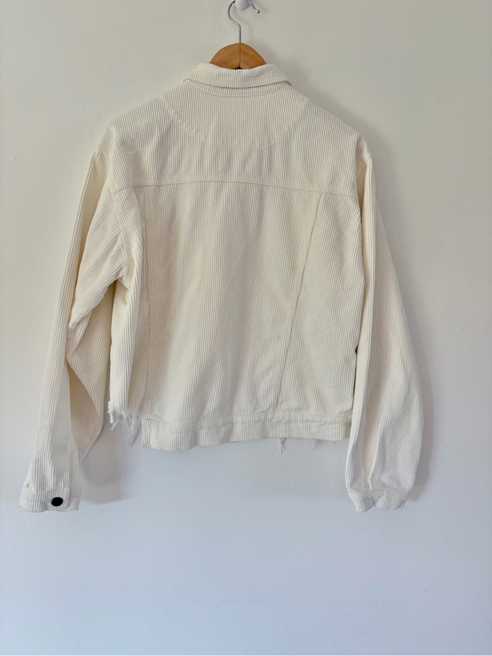 POL Clothing Off White Corduroy Distressed Frayed Raw Hem Trucker Jacket Large - Picture 9 of 14